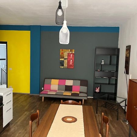 Appartamento Mela Ad Alba, Cuore Delle Langhe Luaran gambar